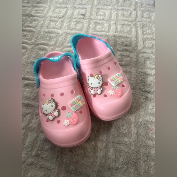 Hello Kitty Pink Sandals with Blue Accents - Picture 1 of 5